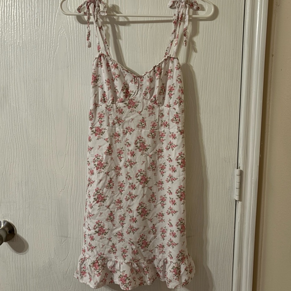 Hollister Form-Fitting Casual Floral Spring Dress